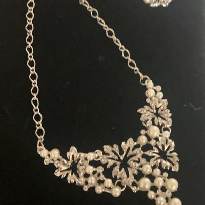 Betsy Johnson Necklace And Earrings  Set