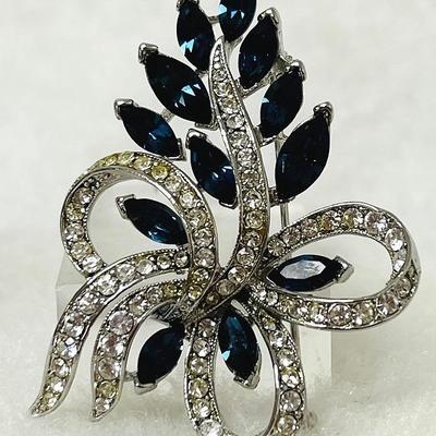Vintage “Graziano” Brooch