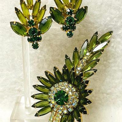Rare “Juliana D&E” Mid-Mod Vintage Brooch Set