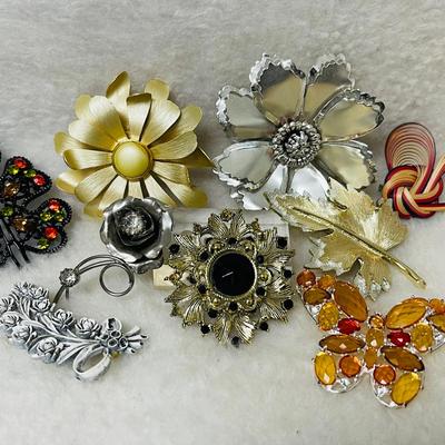“Sarah Coventry” and More Vintage Brooches