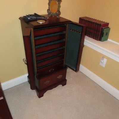 Sale Photo Thumbnail #162