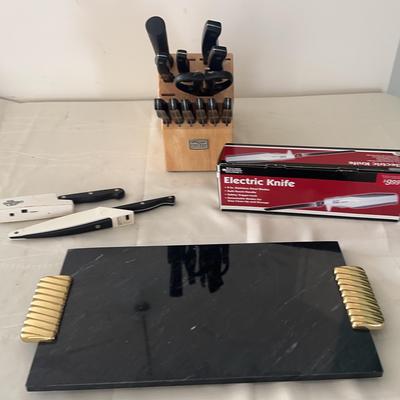 Like New Chicago Cutlery Knife Set, Pampered Chef Knives, Electric Knife, Charcuterie Board