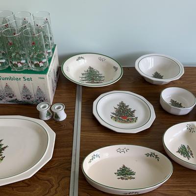22 Christmas Serving Pieces