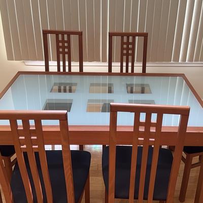 Italian Domitalia Dining Room Table (that extends) & 6 Chairs