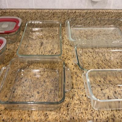 Pyrex 4 Piece Glass Bakeware, 2 Glass Rubbermaid Containers, 1 Square Glass Baking Dish