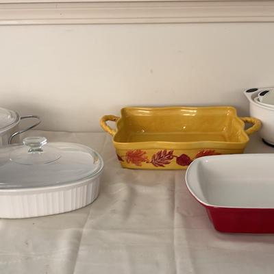 Corning Ware Baking Dishes, 2 Decorative Baking Dishes, 3 Piece Mixing Bowls w/lids