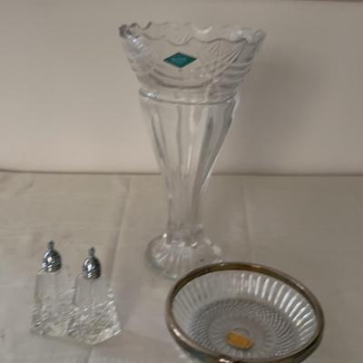 Shannon Designs of Ireland Crystal 12” Espirit Vase, Leftons Crystal Salt-Pepper Shaker, 