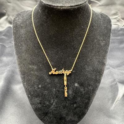 14K Yellow Gold “Audrey” Name Necklace with Vertical “Mother” Accent | 3.99g