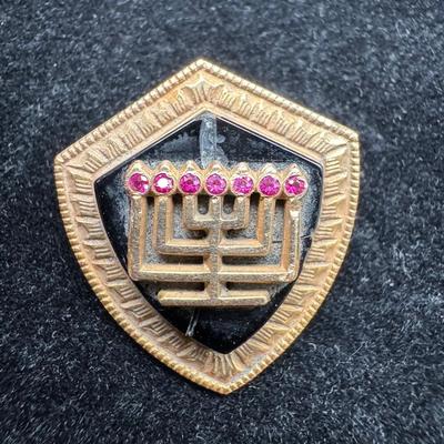 14k Yellow Gold Menorah With Possible Ruby’s Mounted On Onyx | 5g Total Weight 