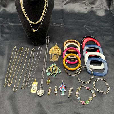 Costume Jewelry | Chains, Pendants, Bangles, Charm Figures & More