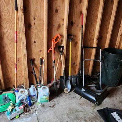 Black And Decker Weed Wacker, Garden/Lawn Care, Push Snowshovel