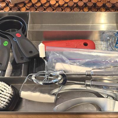 Misc Kitchen Tools And Placemats 