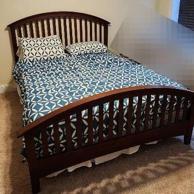 Wooden Bedroom Furniture, w/ Full/Queen Duvet Cover, Insert & Pillow Cases