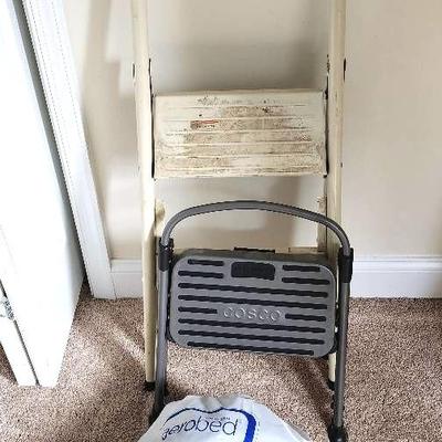 Aerobed (Queen) & Two Step Stools