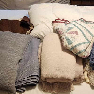 Blankets, Down Comforter, Shams, Bed spreads, Pet Couch Cover