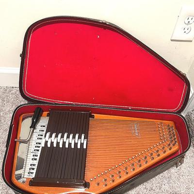 Oscar Schmidt Auto Harp