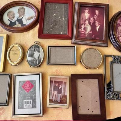 KKT071- Timeless Treasures: Lot Of 14 Vintage Frame Collection