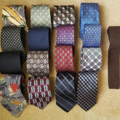 KKT247- Lot of Seventeen Vintage Ties - See Photos