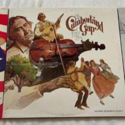 KKT335 - Three Vintage Vinyl Record Albums John Wayne, Cumberland Gap, Burl Ives