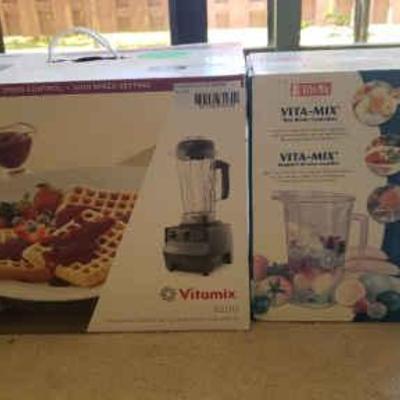 KKT033- Vitamix 5200 Blender And Vitamix Wet Blade Container