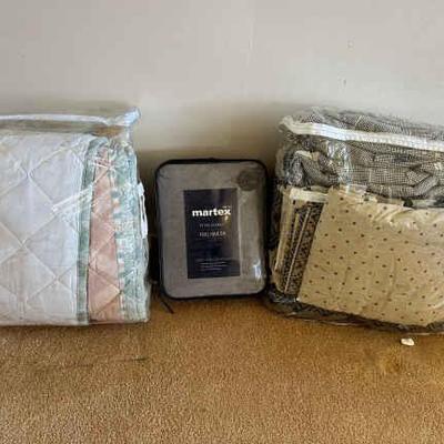 KKT037- Vintage Bedding Lot
