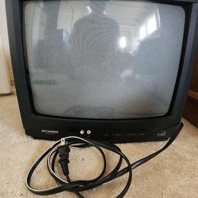 KKT187 - Vintage 13" Sylvania CRT TV - Perfect for Vintage Video Game System
