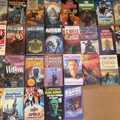 KKT212 - Twenty-Eight More Vintage Collectible Sci-Fi Paperback Books by Various Authors