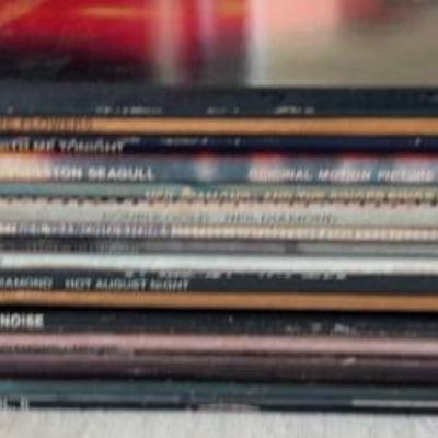 KKT334 - Sixteen Vintage Neil Diamond Vinyl Record Albums Including Rare Issues