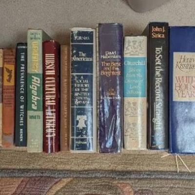 KKT088 - Vintage collectible books.