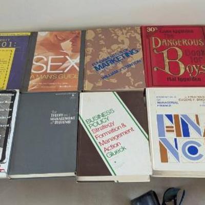 KKT266 - Assorted Vintage Books