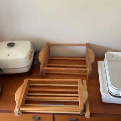 KKT354 Rival Crock Pot, West Bend Sensa-temp Hot Plate, Assorted Wooden Serving Stand, And Container