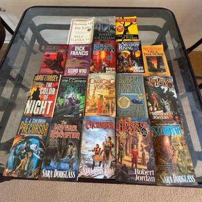 KKT127 Eighteen Interesting Sci-Fi & More Novels & Books