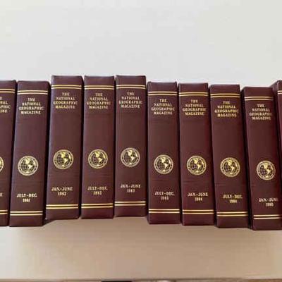 KKT228 National Geographic Magazines with Slipcases (1981-1985)