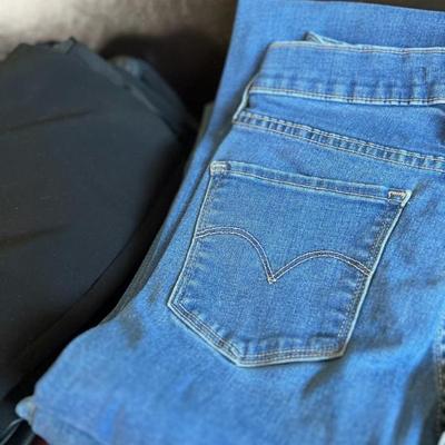 Sale Photo Thumbnail #176