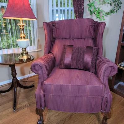 Lane Action Reclining Chair with Lamp