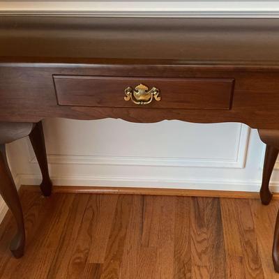Cherry Queen Anne Style Sofa Table