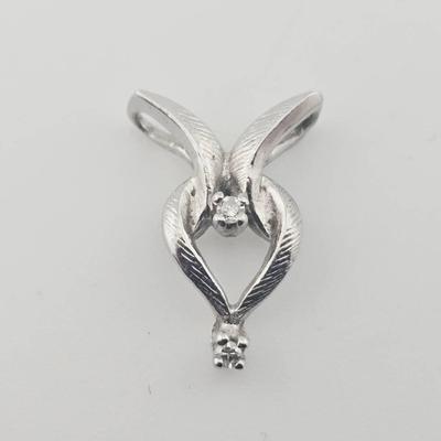 14k White Gold Diamond Pendant
