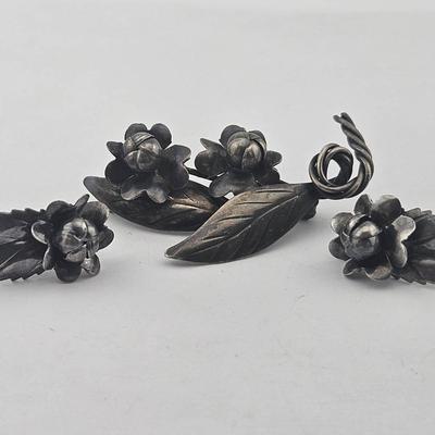 Sterling Silver Flower Leaf Brooch & Earrings Set 