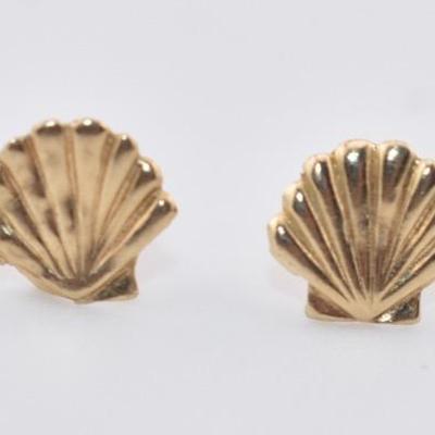 Pair of 14k Yellow Gold Shell Stud Earrings