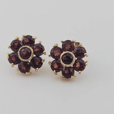 Pair Of 14k Gold Garnet Flower Cluster Earrings 