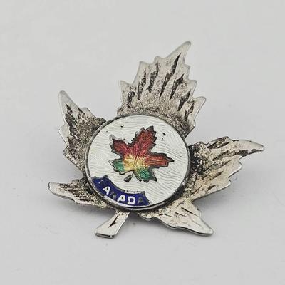 Sterling Silver Canada Leaf Pin