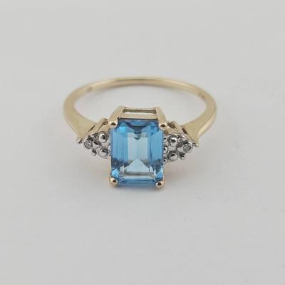 10k Gold 2 Carat Blue Topaz & Diamond Ring