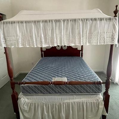 Vintage Lace Canopy Bed With Lace Top & Mattress (full Size) 