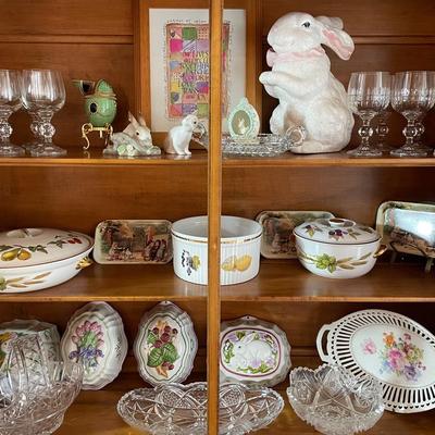 Royal Worchester tableware and Le Cordon Bleu Molds Wall Hangings