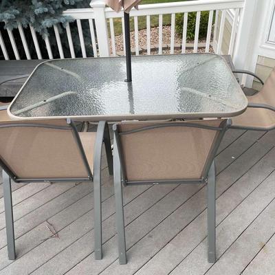 Patio Table With 4 Chairs & Umbrella 