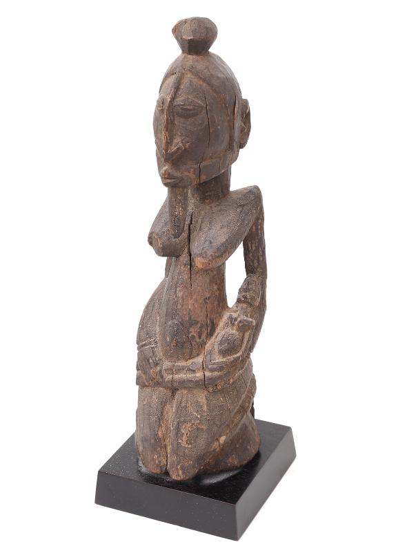 Sale Photo Thumbnail #375: Lot 375 dogon ancestral seated figure