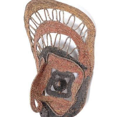 Lot 358 nice hand crafted png yam mask