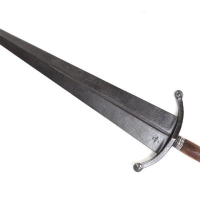 Sale Photo Thumbnail #10: Lot 10 italian cinquedea short sword