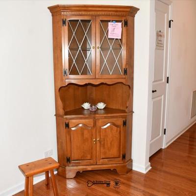 280 foyer