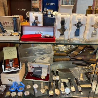 Sale Photo Thumbnail #33: Vintage Watches 